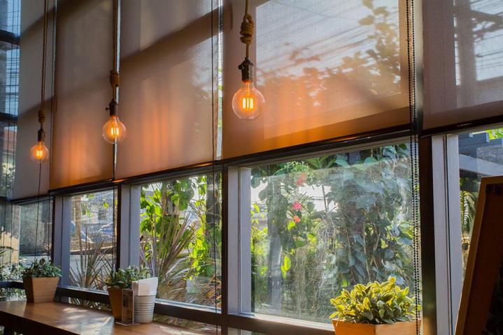 Motorized blinds and curtains Quebec